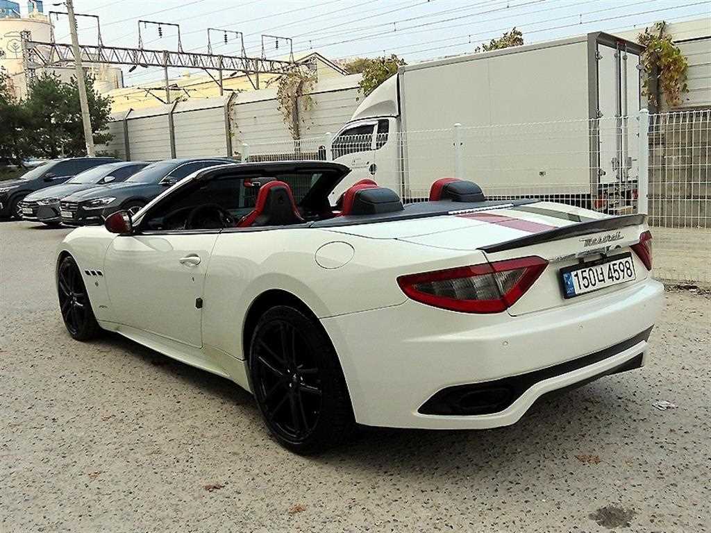 Maserati Gran Turismo - Vista 7