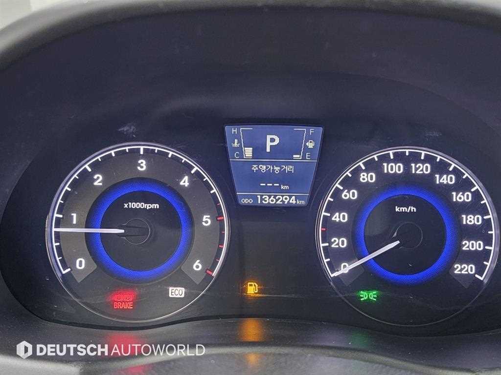 HYUNDAI Accent - Vista 8