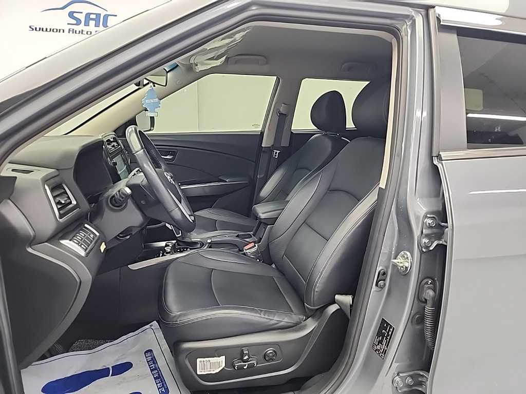 Ssangyong Tivoli - Vista 11