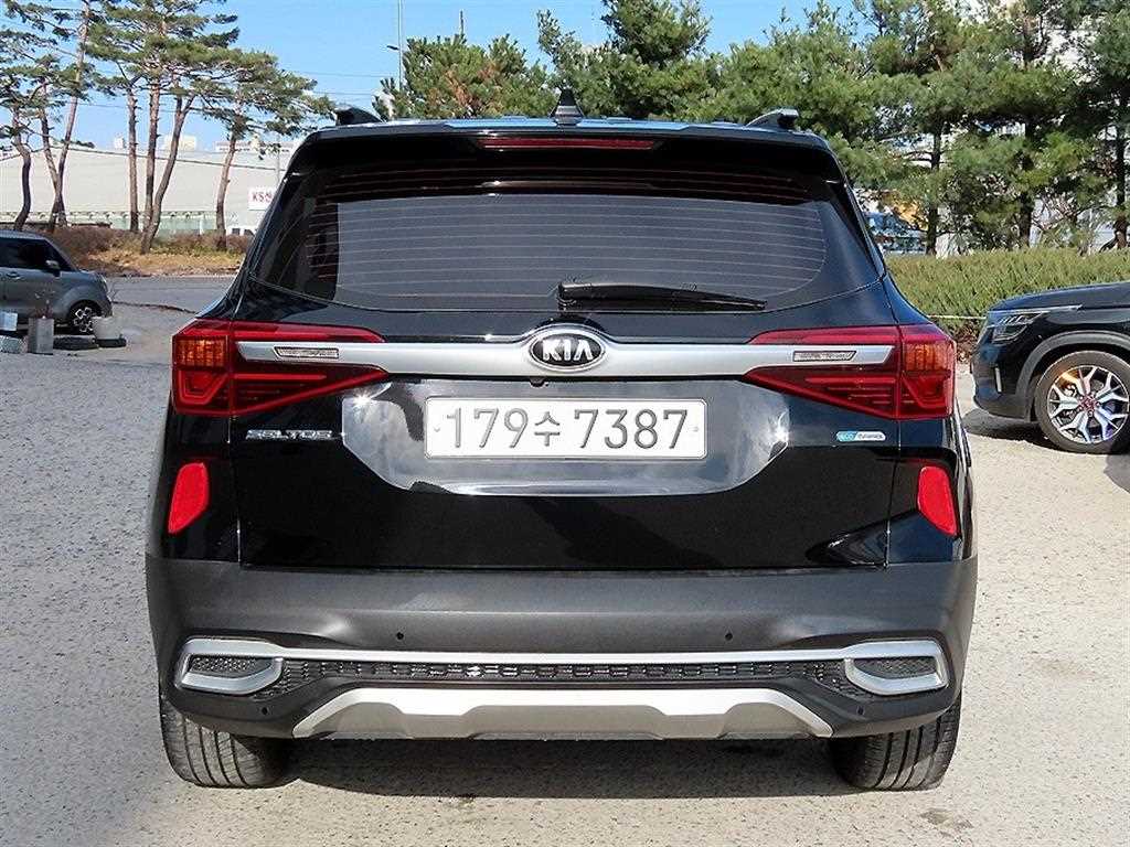KIA Seltos - Vista 4