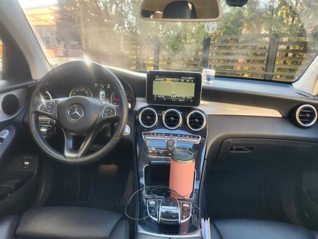 Mercedes Benz GLC Class - Vista 11