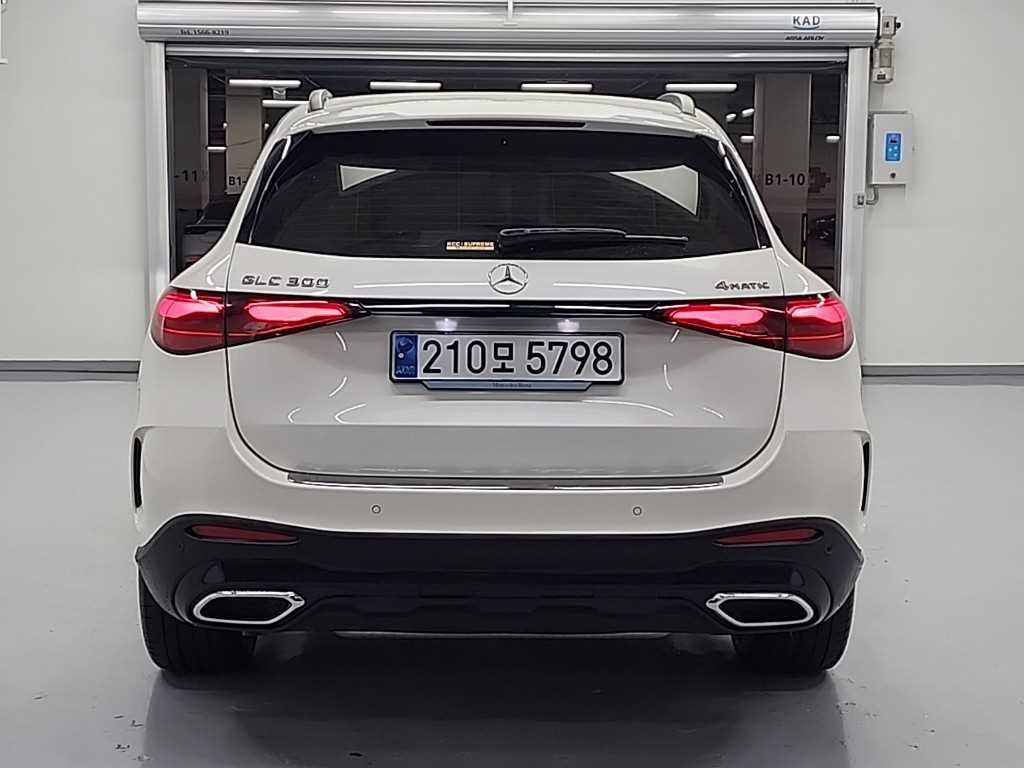 Mercedes Benz GLC Class - Vista 4