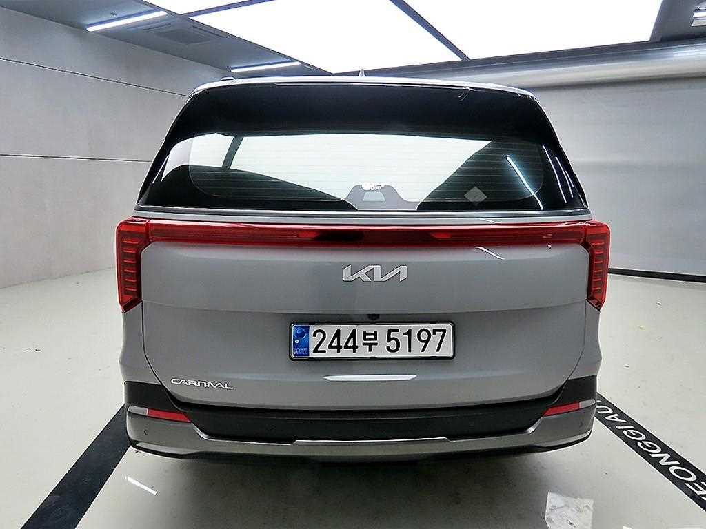 KIA Carnival - Vista 3