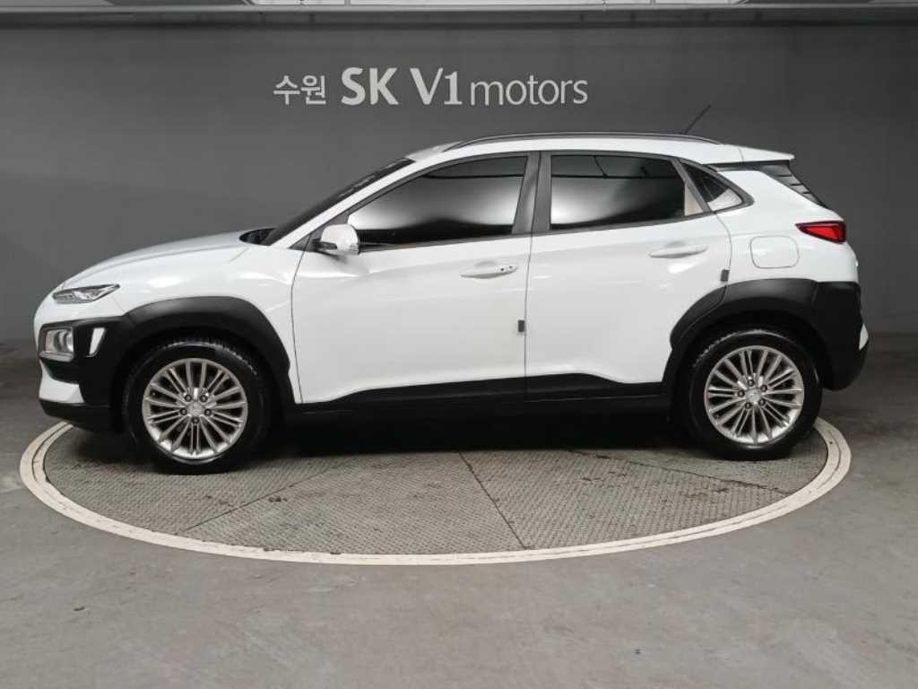 HYUNDAI Kona - Vista 5