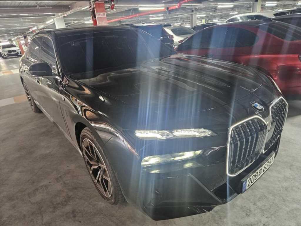 BMW 7 Series - Vista 2