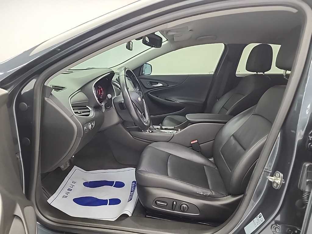 Chevrolet Malibu - Vista 11