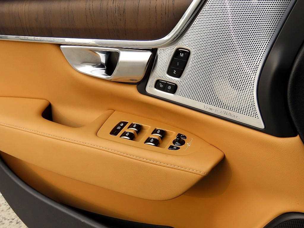 Volvo S90 - Vista 12