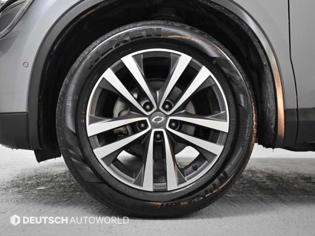 SAMSUNG QM6 - Vista 5