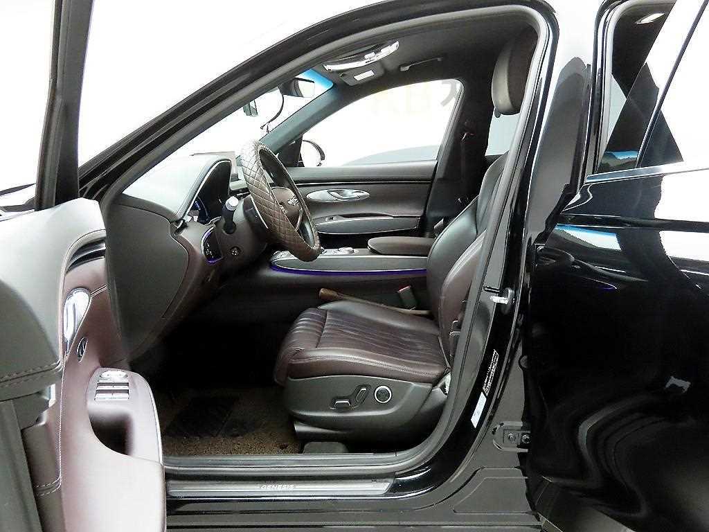 Genesis GV70 - Vista 12