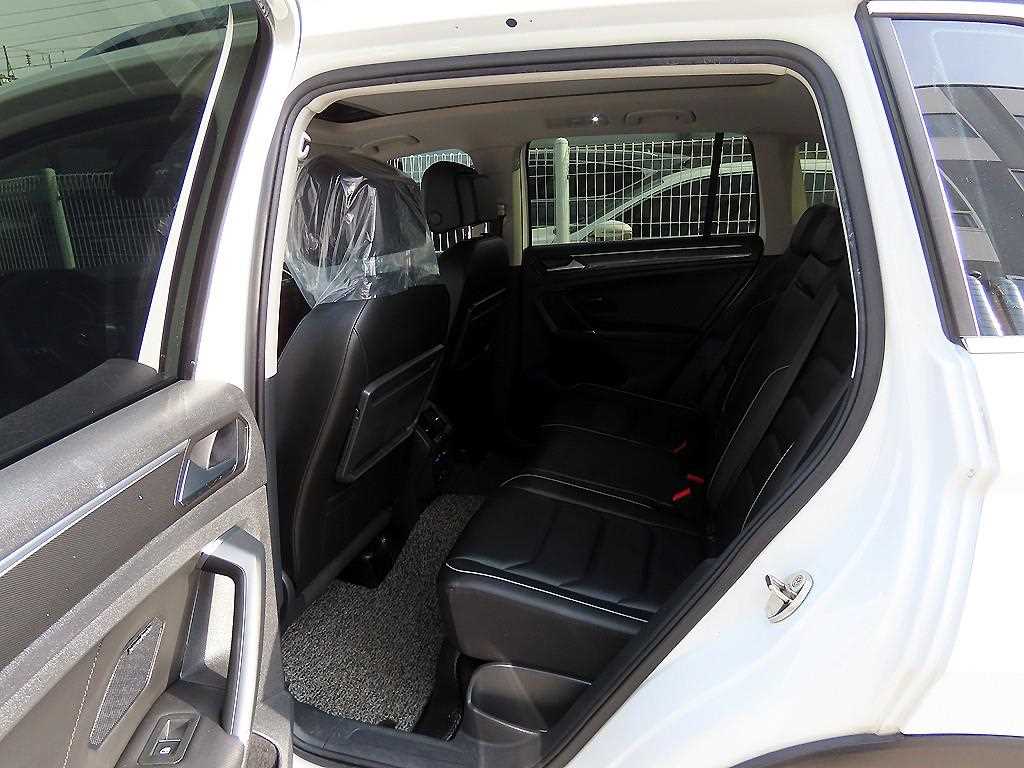 Volkswagen Tiguan - Vista 6