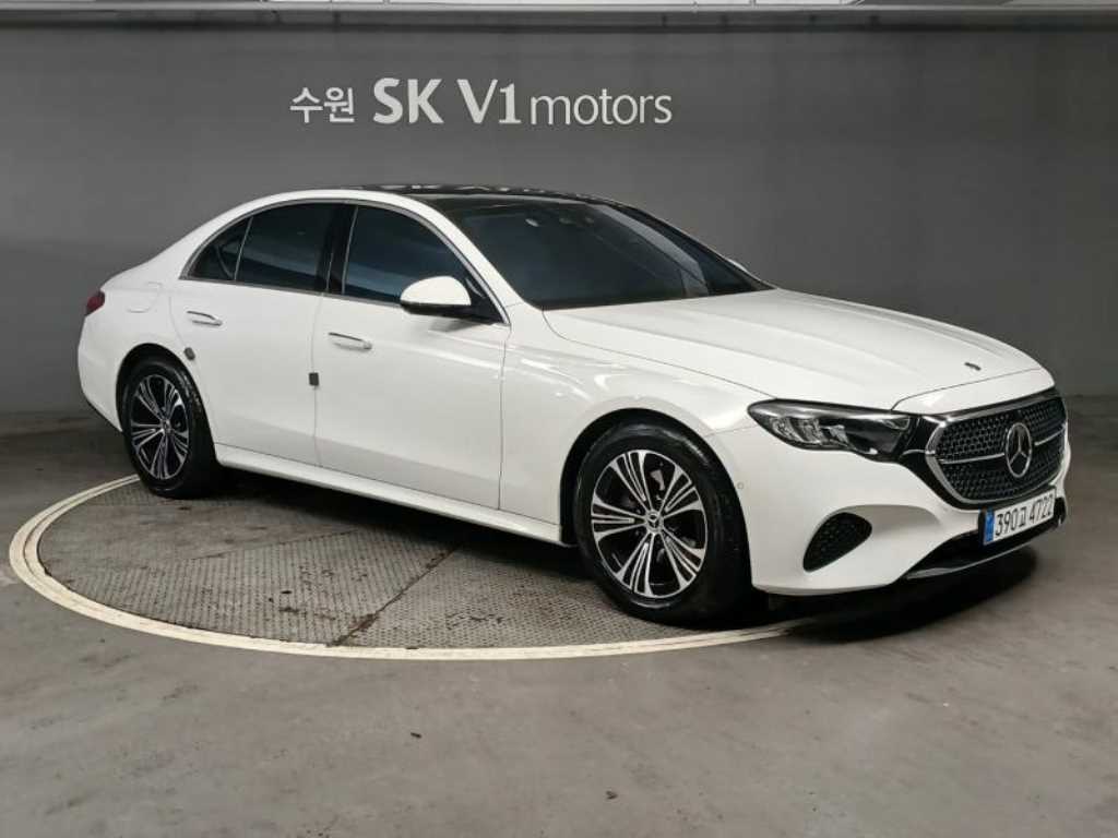 Mercedes Benz E class - Vista 5