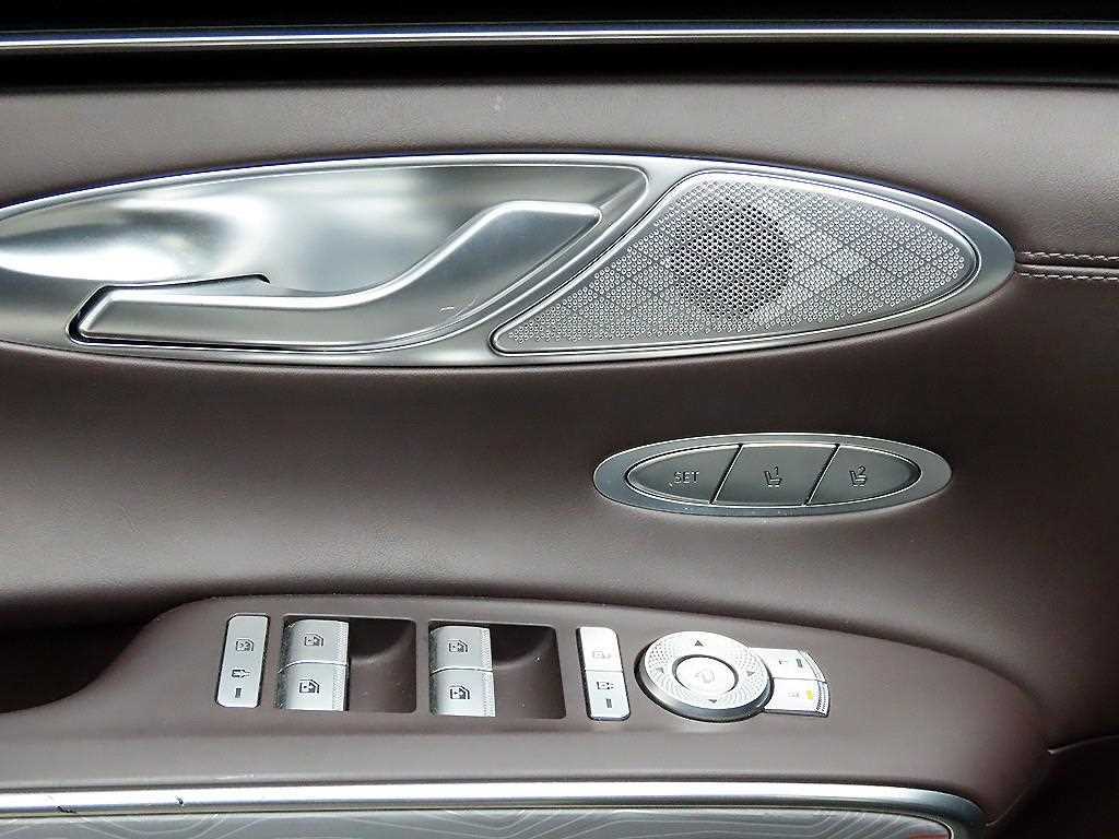 Genesis GV70 - Vista 10