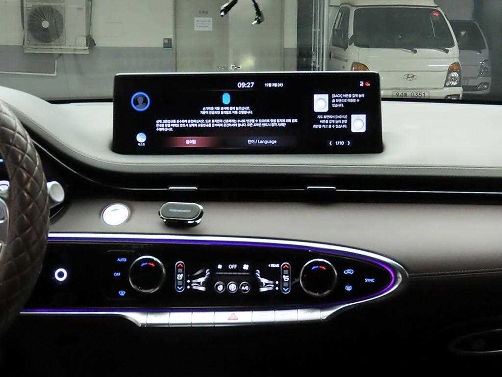 Genesis GV70 - Vista 8