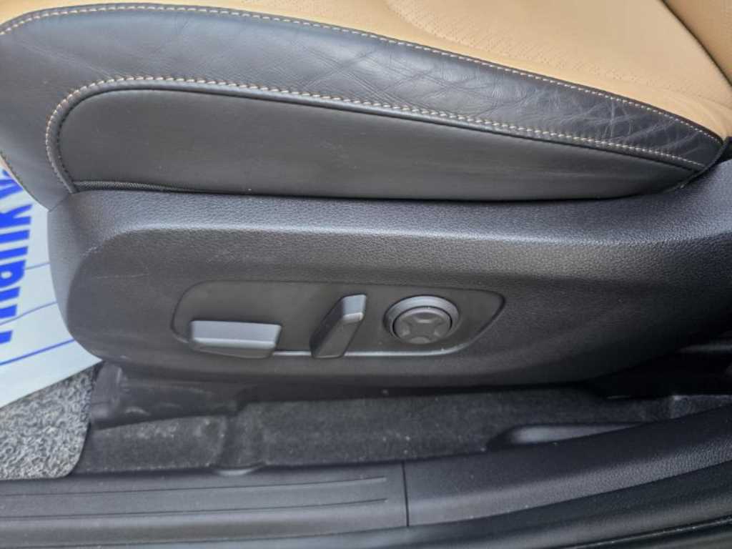 KIA Carnival - Vista 12