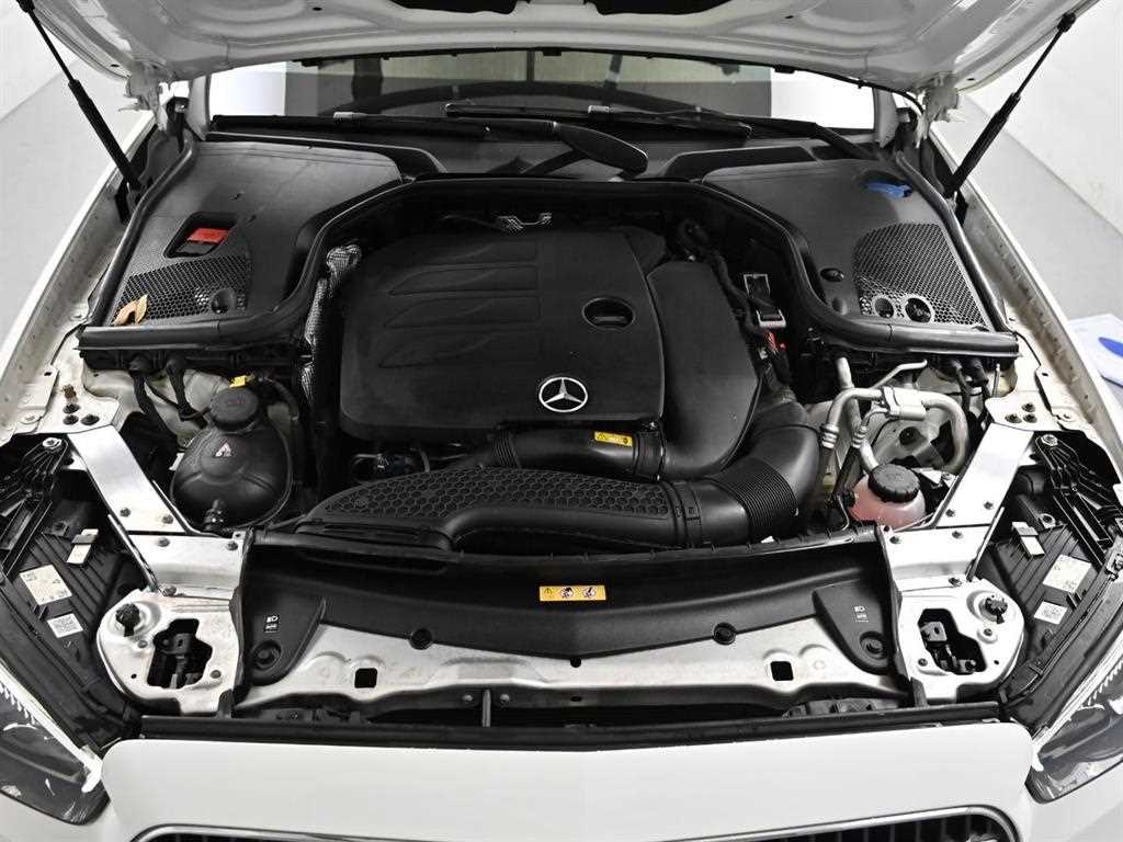 Mercedes Benz E class - Vista 6