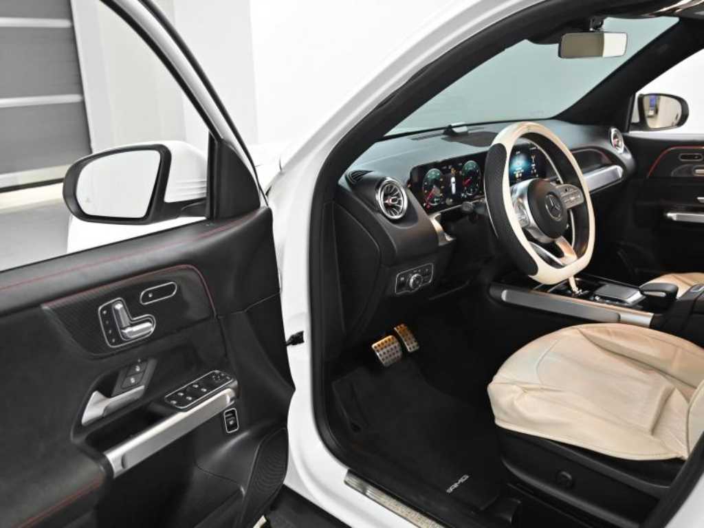 Mercedes Benz GLB Class - Vista 11