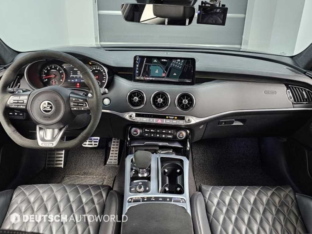 KIA Stinger - Vista 7