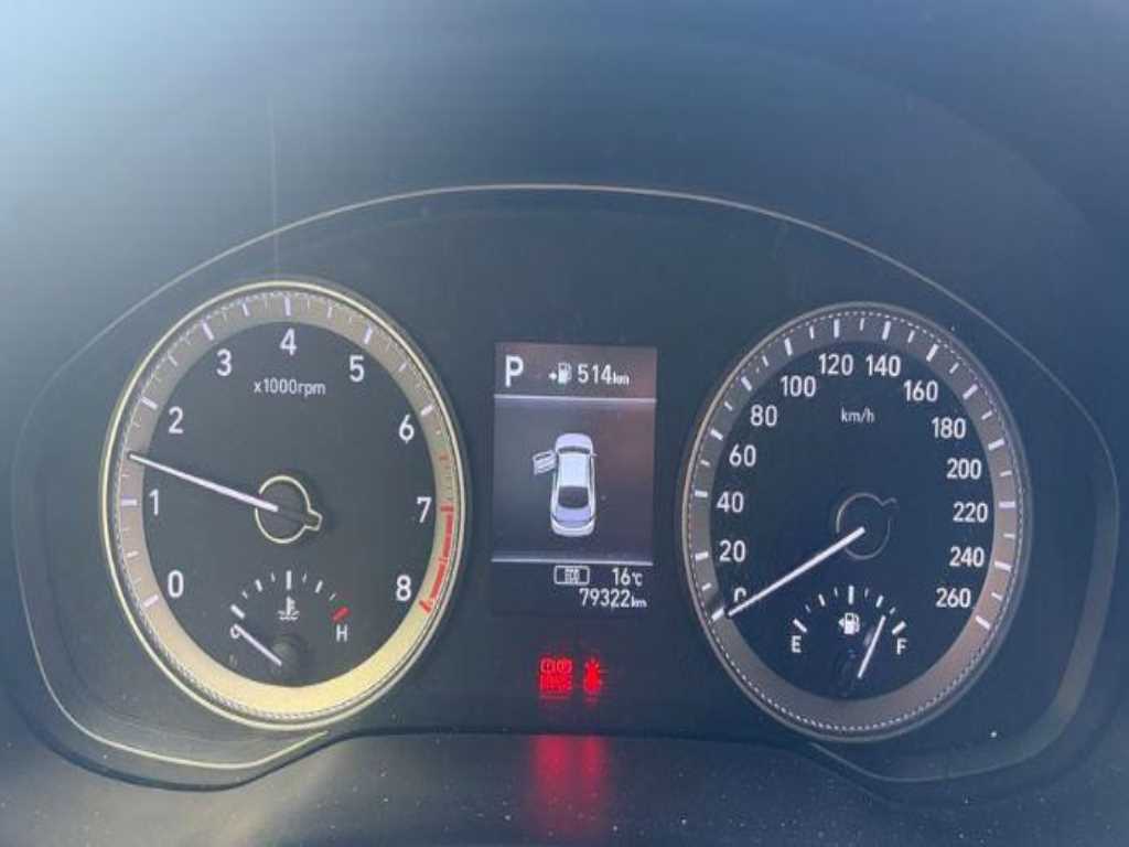 HYUNDAI Grandeur - Vista 4