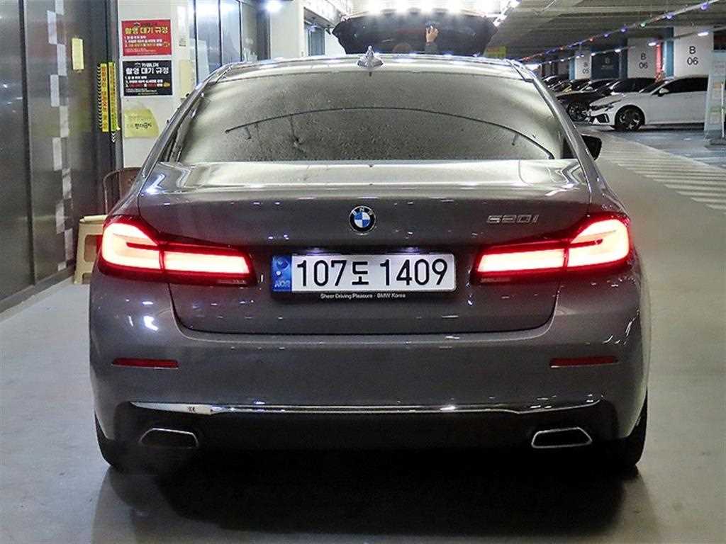BMW 5 Series - Vista 5