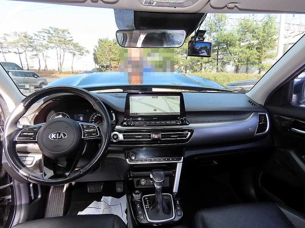 KIA Seltos - Vista 7