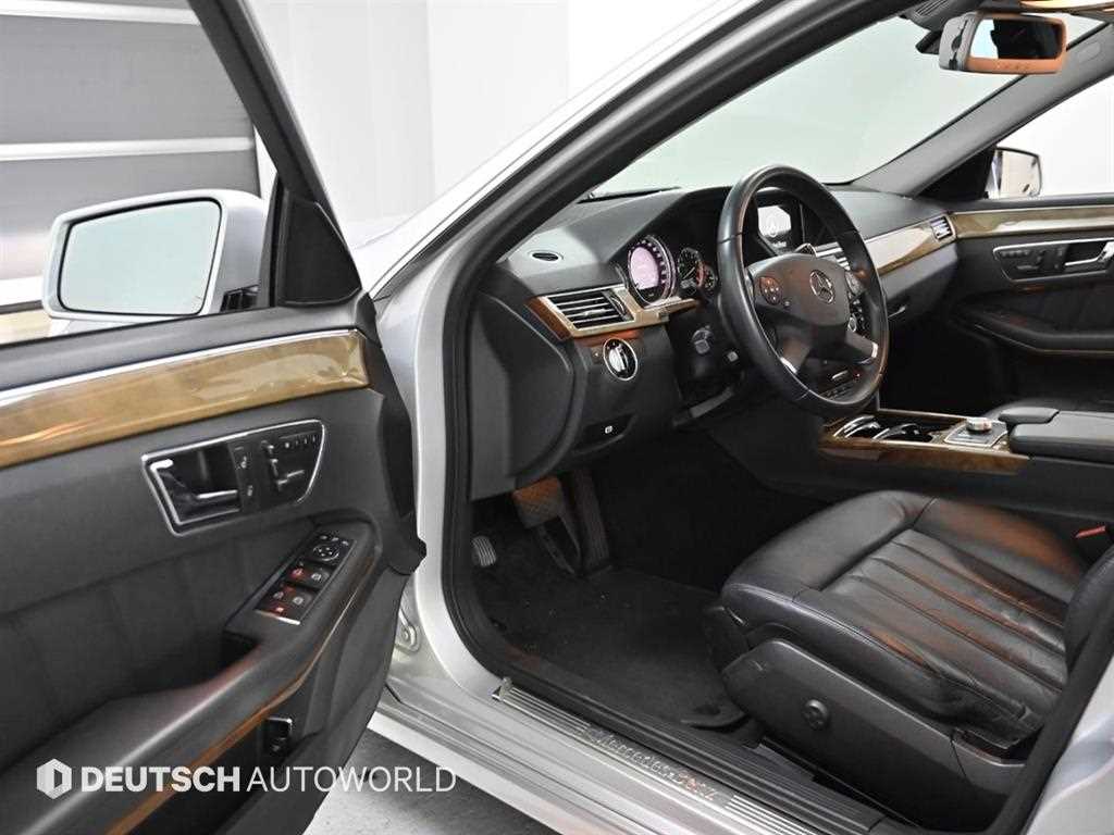 Mercedes Benz E class - Vista 11
