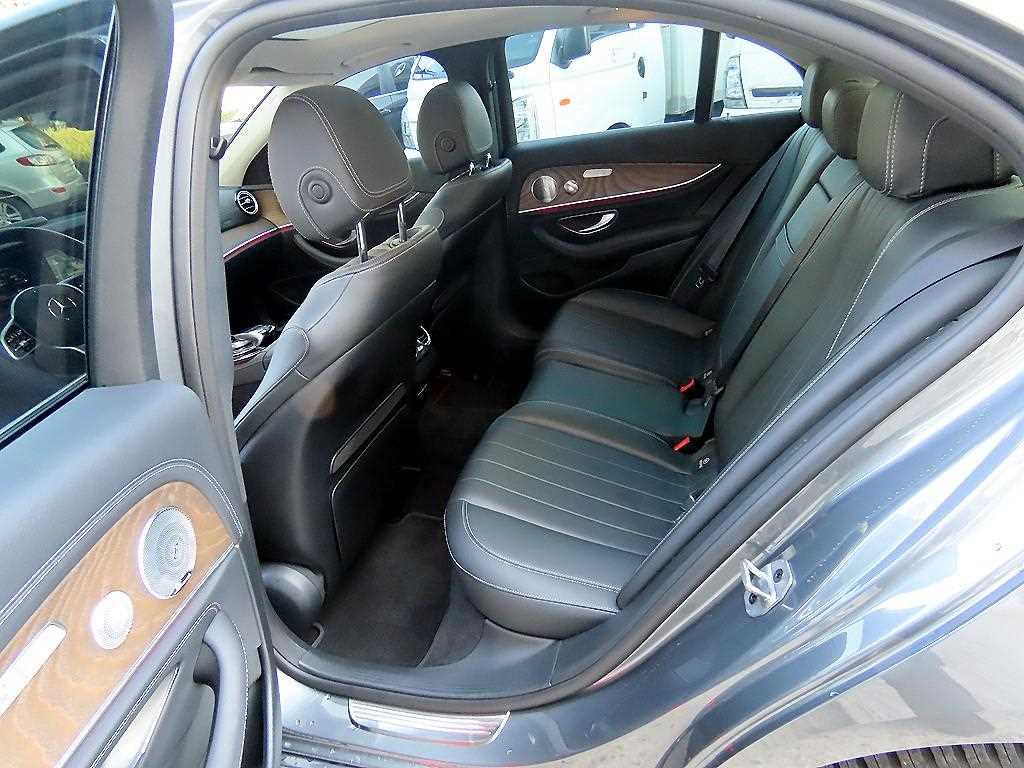 Mercedes Benz E class - Vista 6
