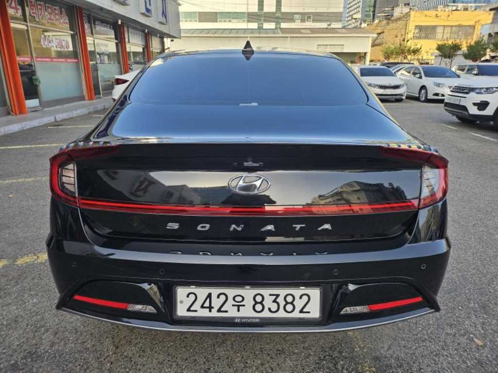 HYUNDAI Sonata - Vista 4