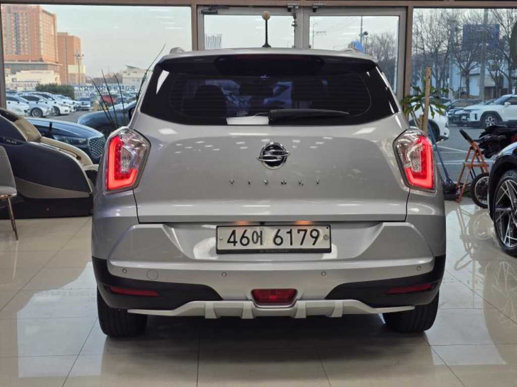Ssangyong Tivoli - Vista 5
