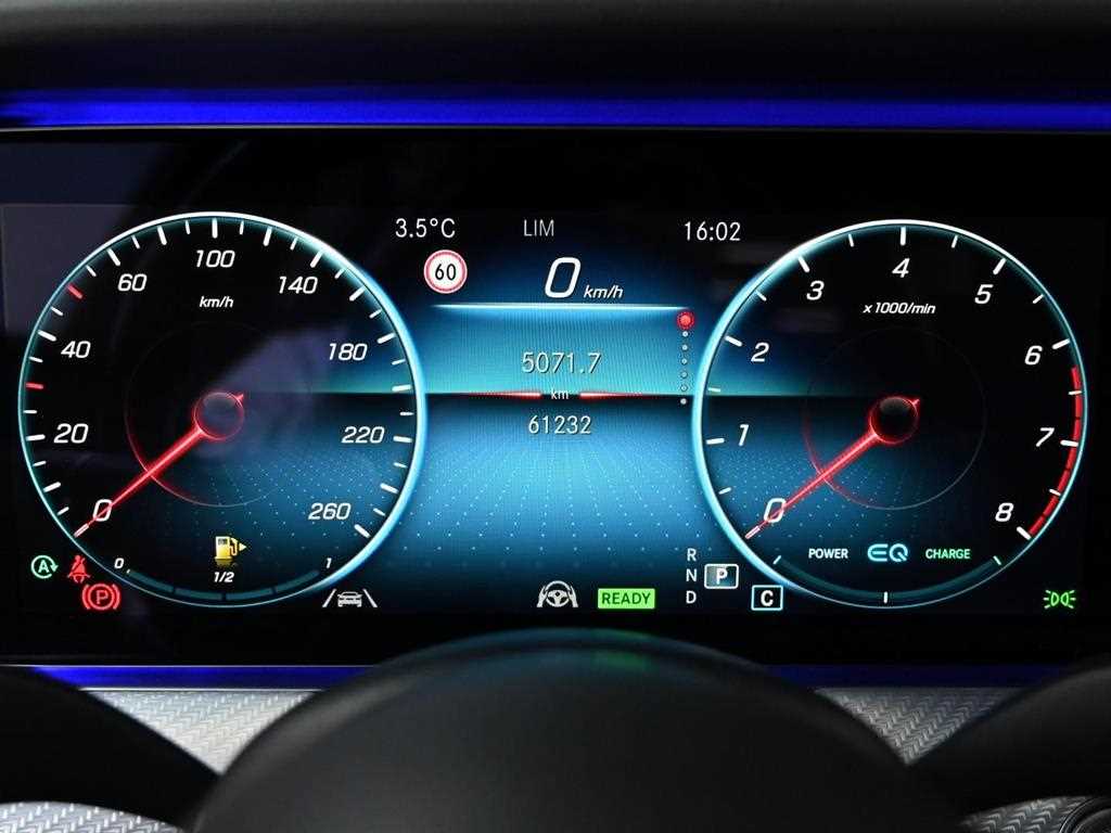 Mercedes Benz E class - Vista 8