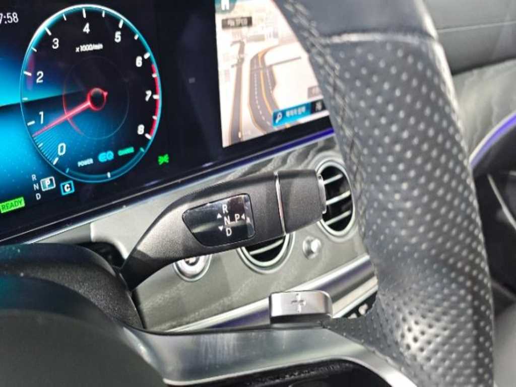 Mercedes Benz E class - Vista 9