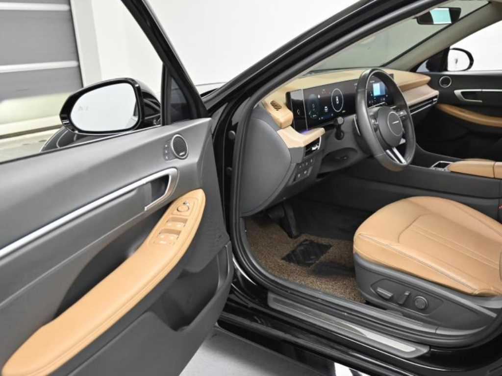 HYUNDAI Sonata - Vista 11