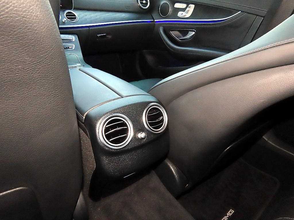 Mercedes Benz E class 2021 Gris - Importación desde Corea - HF Imports Iquique - Foto 16