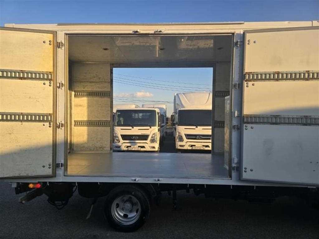 medium and large cargo truck 2011 Blanco - Importación desde Corea - HF Imports Iquique - Foto 15