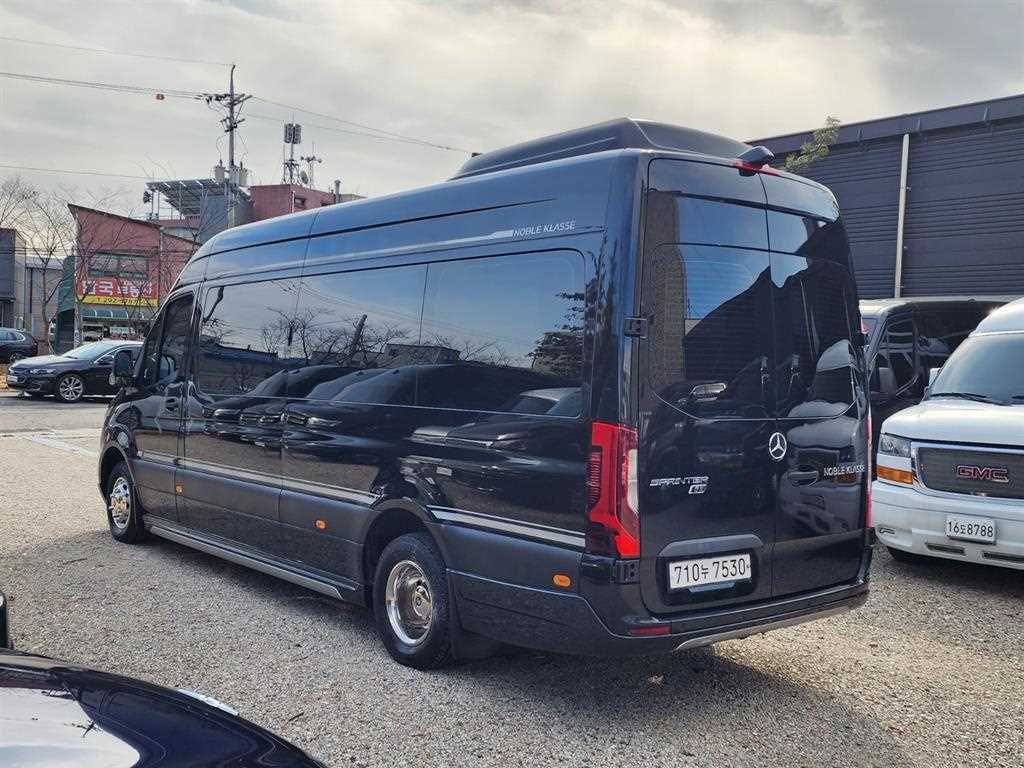 Mercedes Benz Sprinter - Vista 4