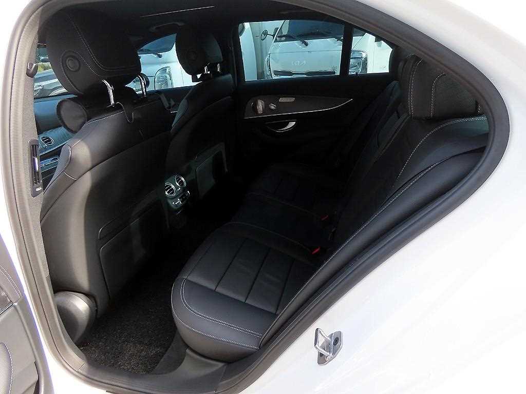 Mercedes Benz E class - Vista 6