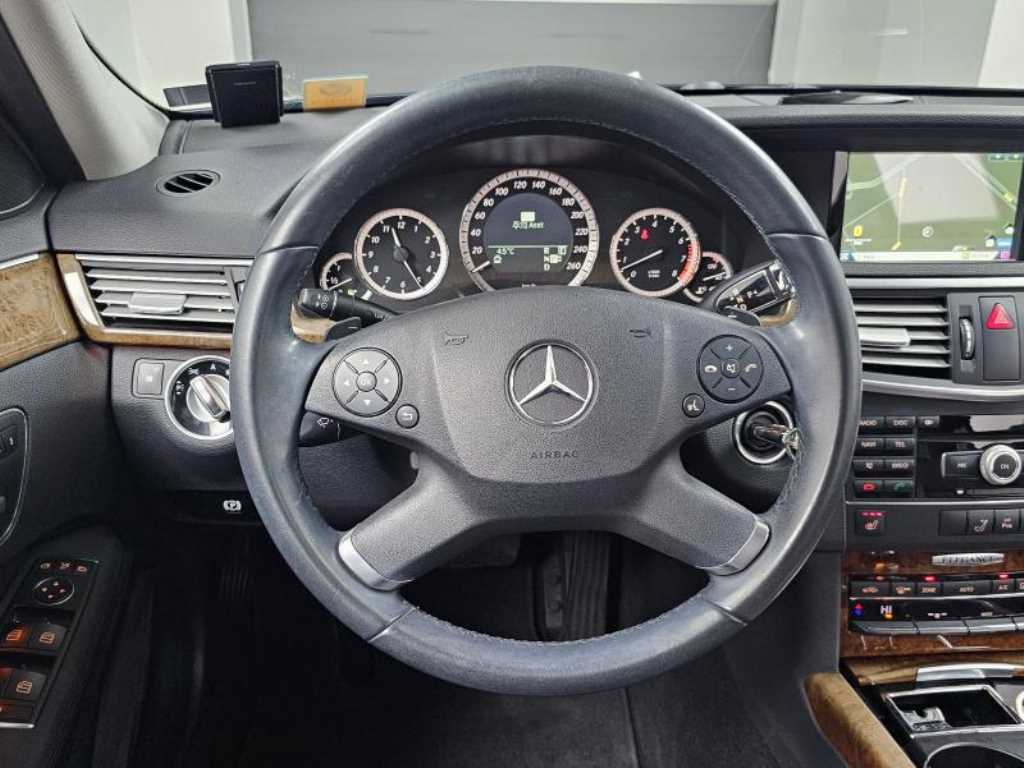Mercedes Benz E class 2011 Negro - Importación desde Corea - HF Imports Iquique - Foto 13