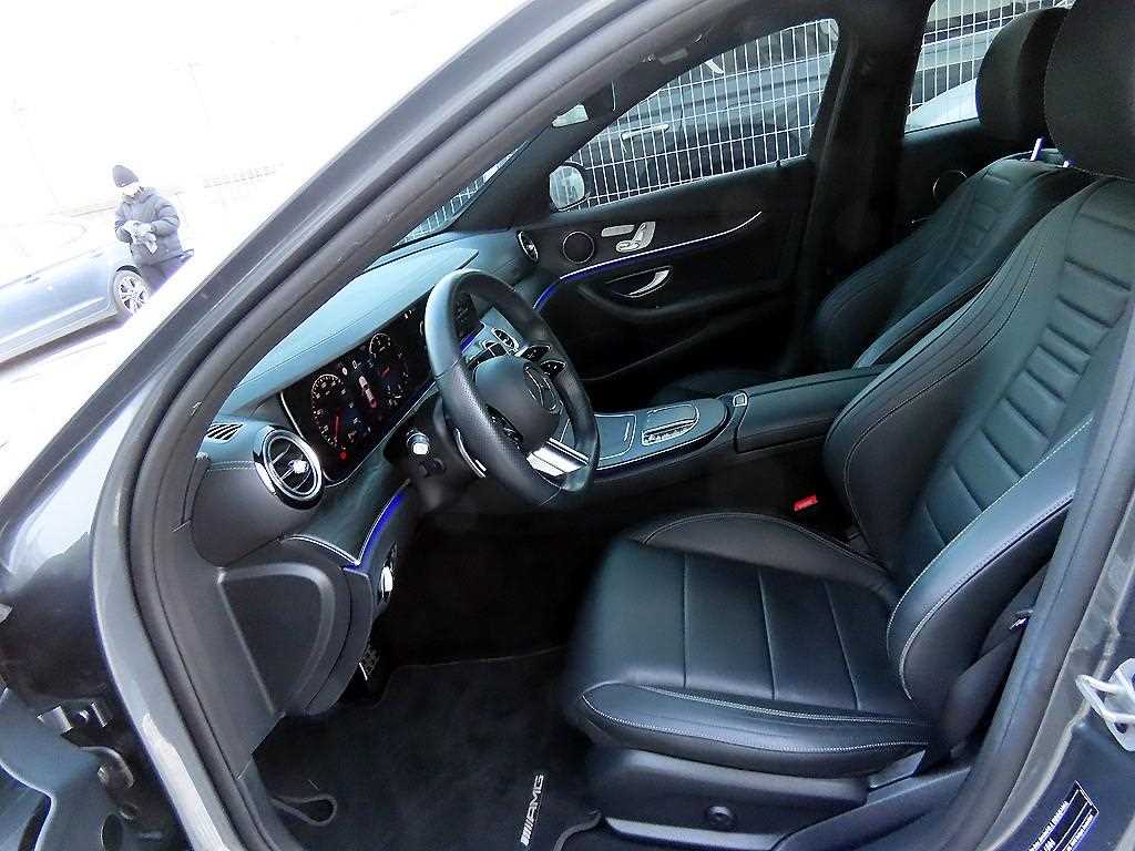 Mercedes Benz E class - Vista 5