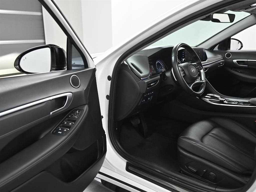 HYUNDAI Sonata - Vista 11