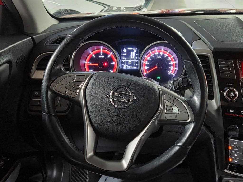 Ssangyong Tivoli - Vista 8