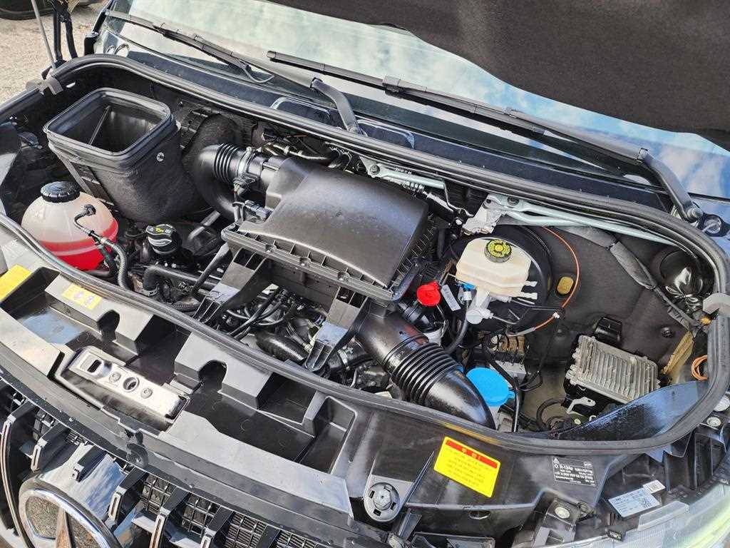 Mercedes Benz Sprinter 2022 Negro - Importación desde Corea - HF Imports Iquique - Foto 20