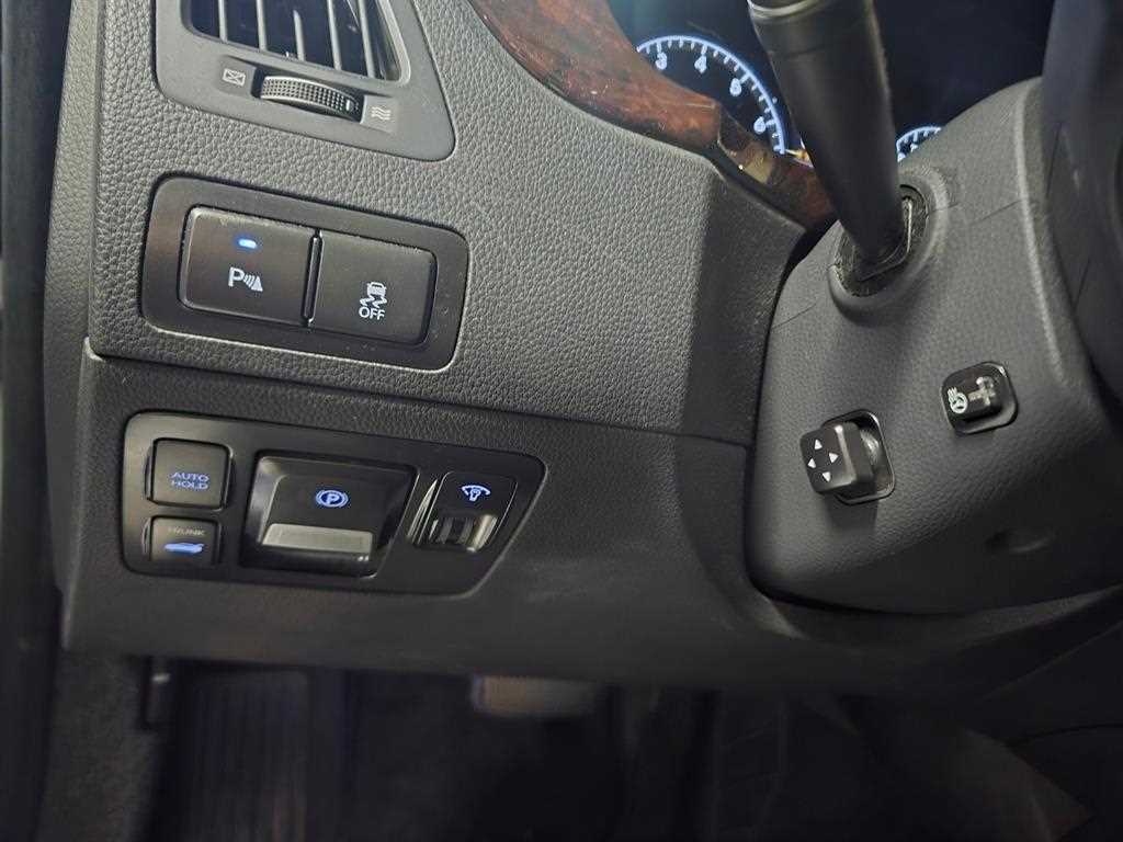 HYUNDAI Equus - Vista 9