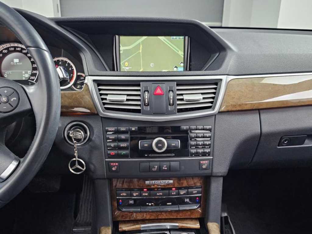 Mercedes Benz E class 2011 Negro - Importación desde Corea - HF Imports Iquique - Foto 14