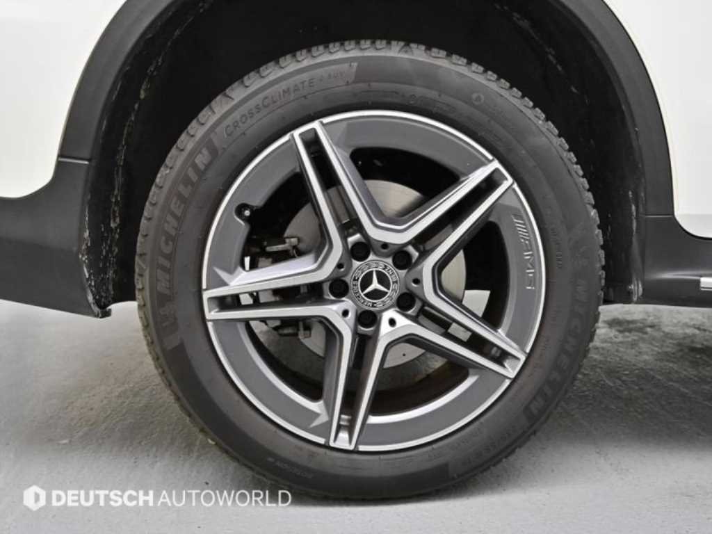 Mercedes Benz GLC Class - Vista 5