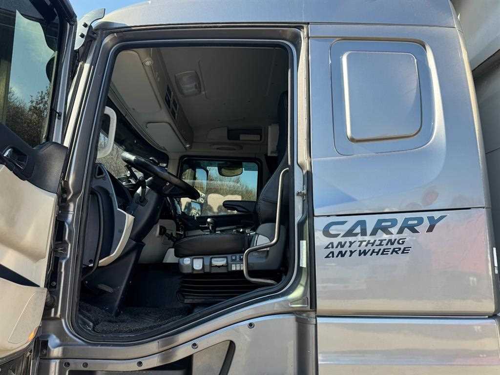 medium and large cargo truck - Vista 9