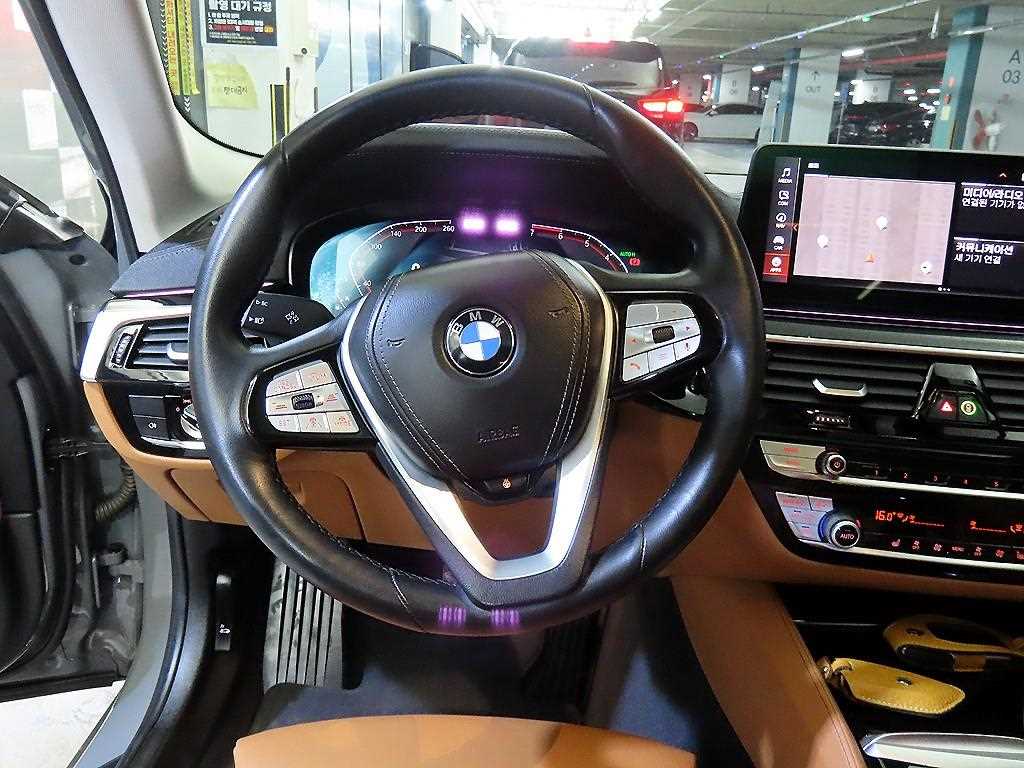 BMW 5 Series - Vista 8