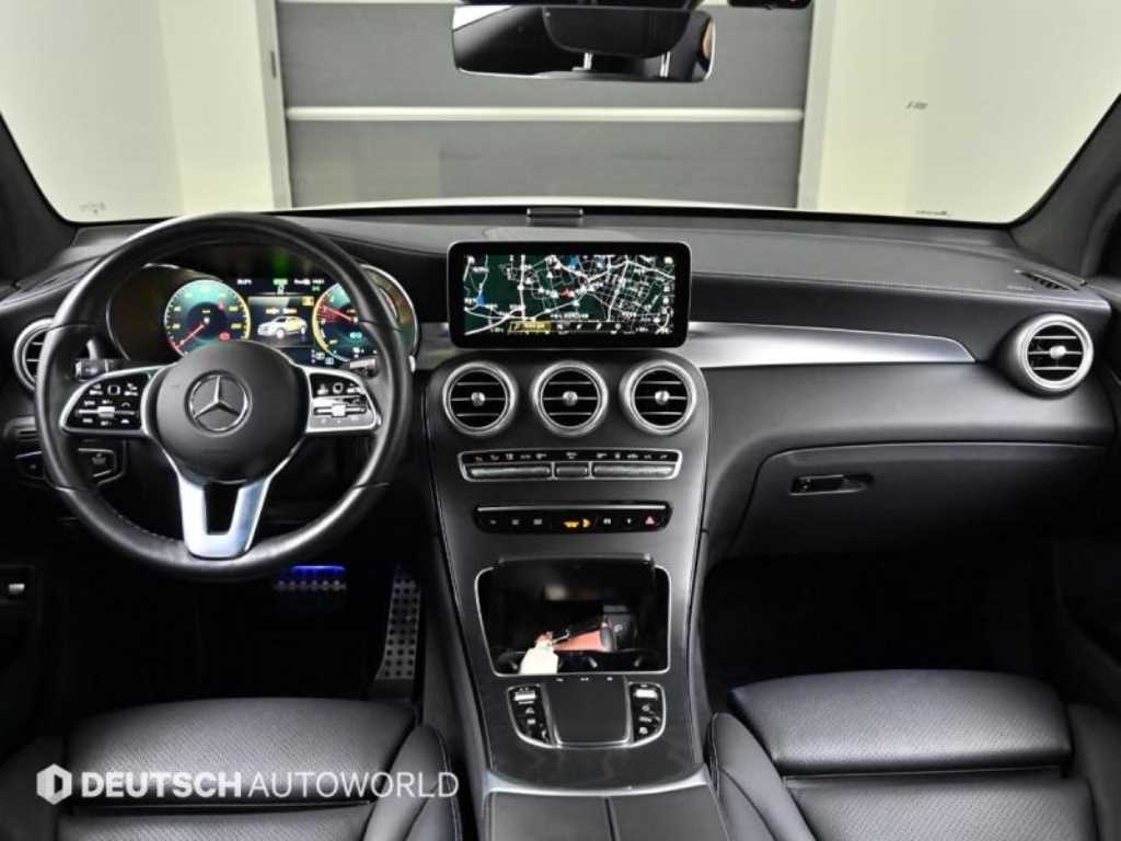 Mercedes Benz GLC Class - Vista 7