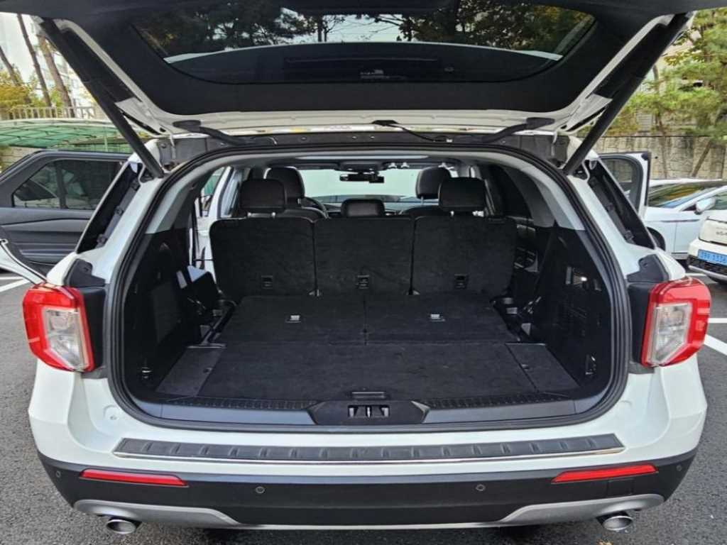 Ford Explorer - Vista 5