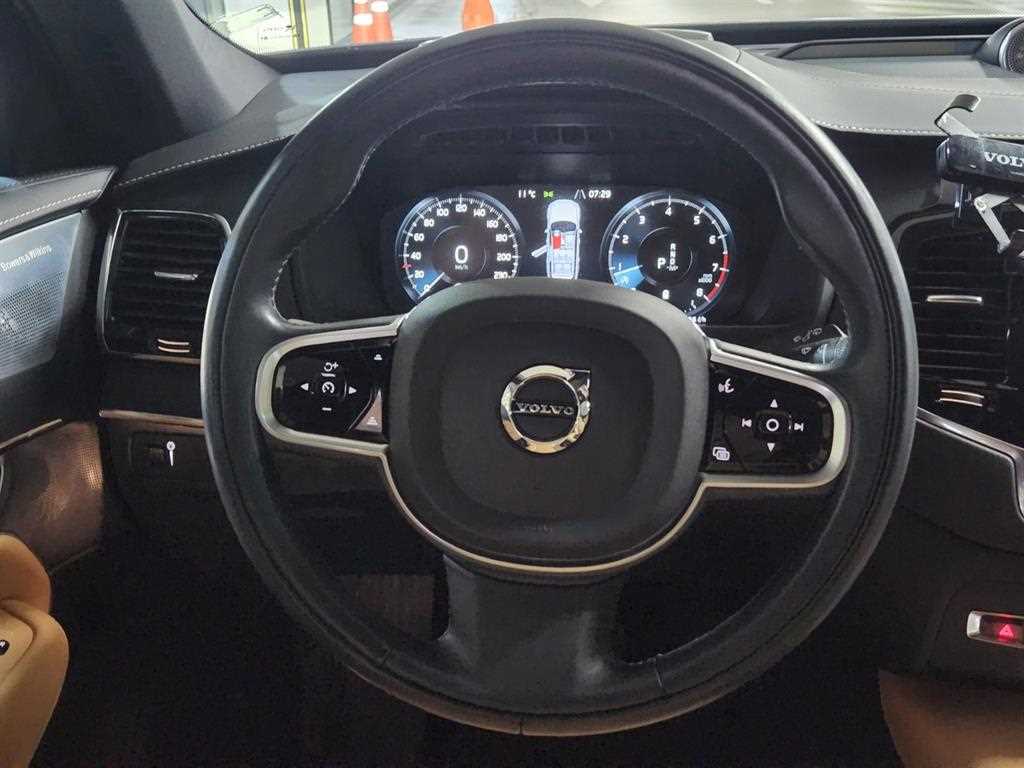 Volvo XC90 - Vista 11