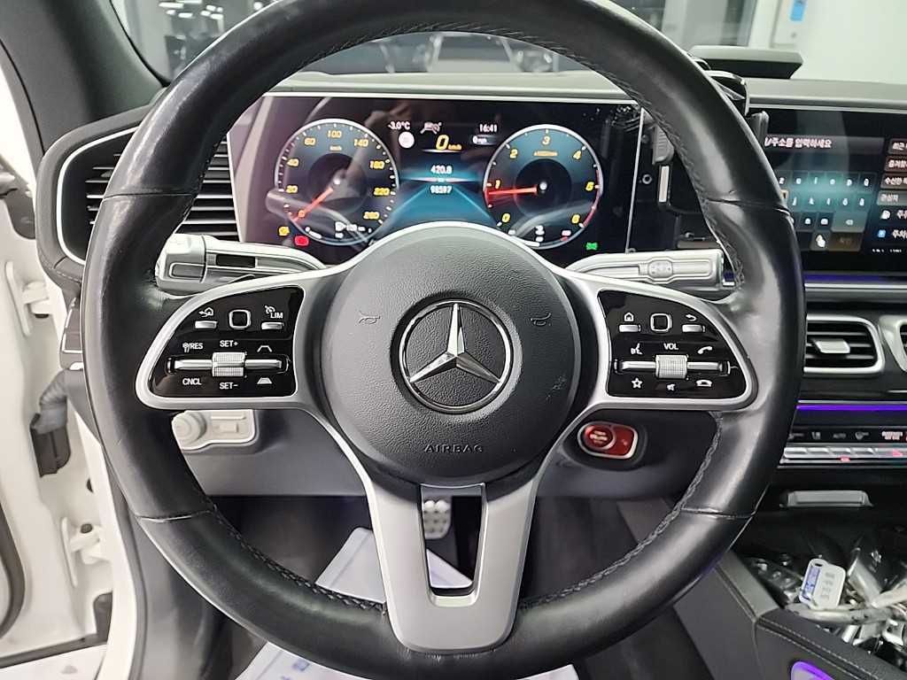 Mercedes Benz GLE Class - Vista 9