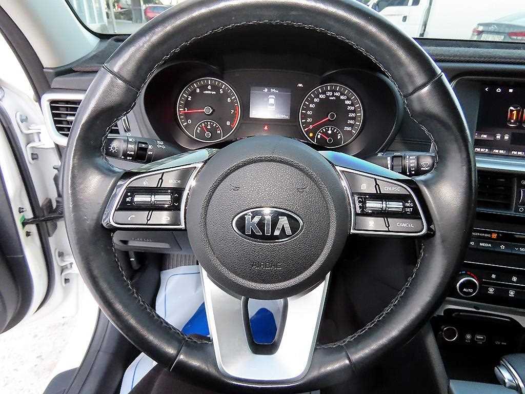 KIA K5 - Vista 8